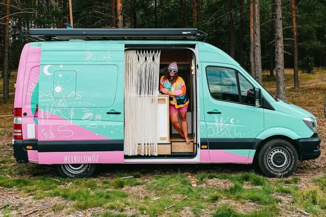Jak zarejestrować busa na kampera bez zbędnych formalności?